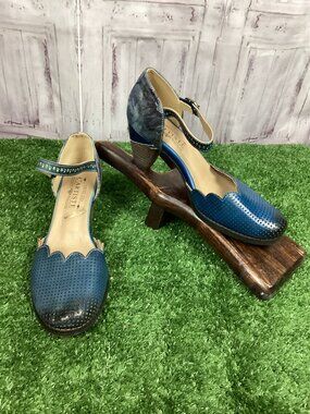 L'Artiste by Spring Step Parchelle Leather Ankle Strap Shoe Navy 38